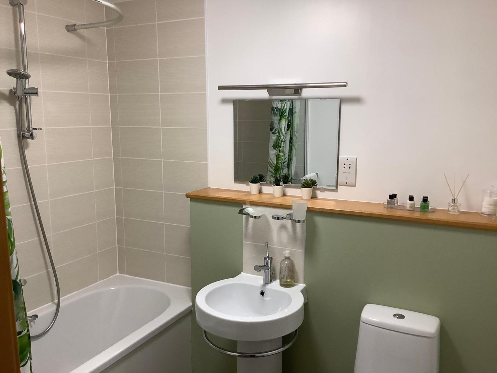 37 Farraline Court, City Centre Apartment Инвернес Екстериор снимка